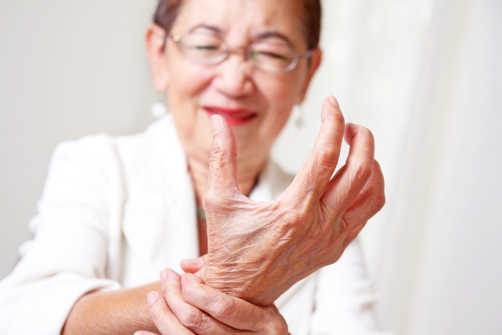 Why Orthopedic Surgeons Recommend The Mediterranean Diet - Painful Hand